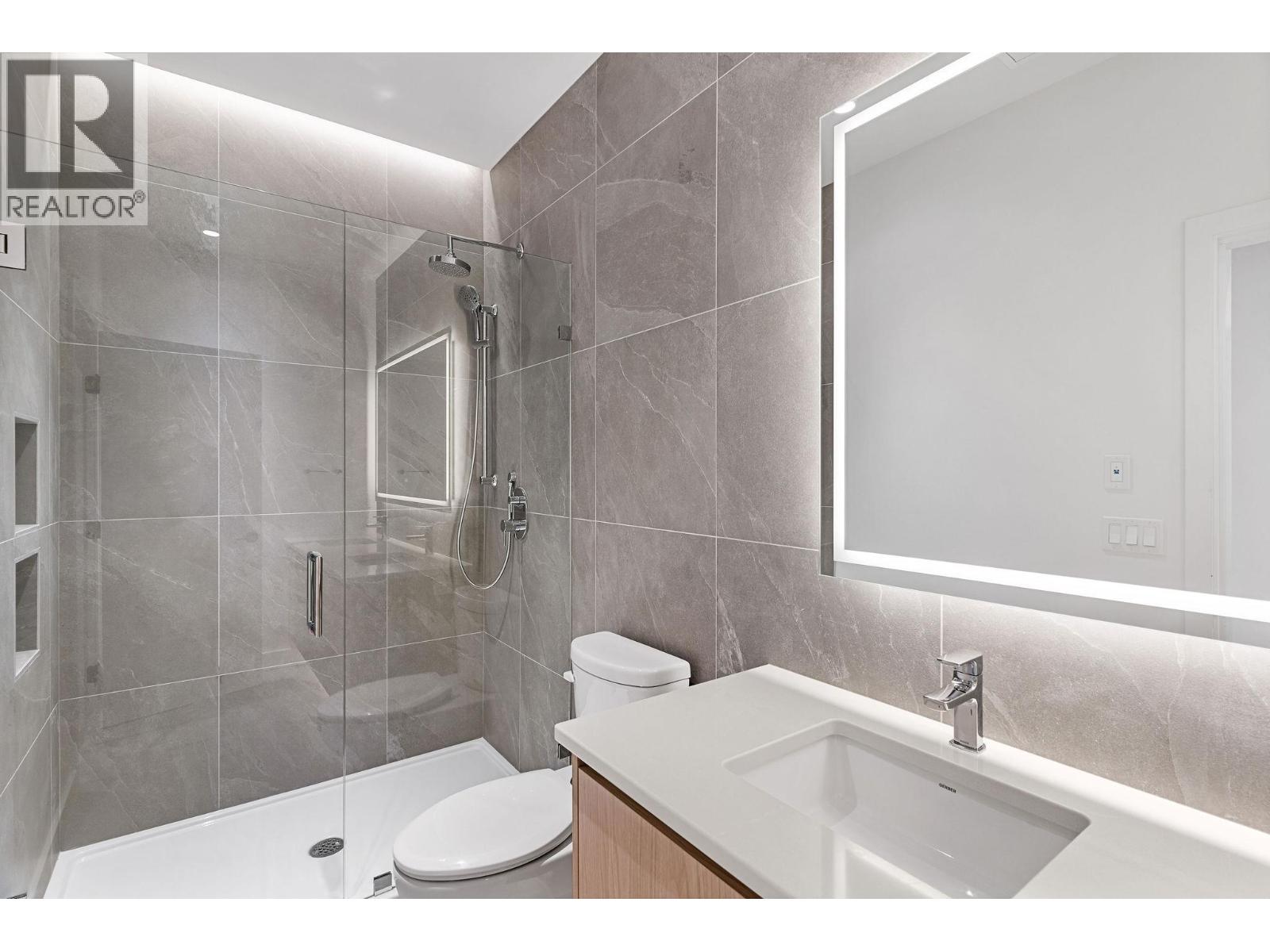  3071 Abbott Street, Kelowna