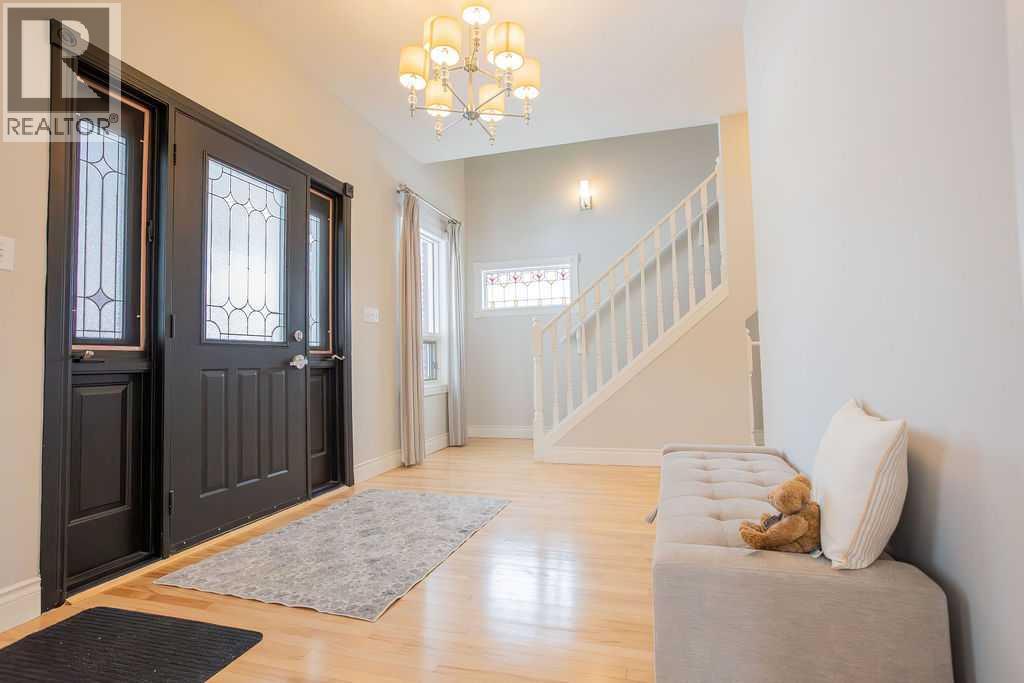 737 8 Avenue - Photo 3 of 46, Wainwright, Alberta