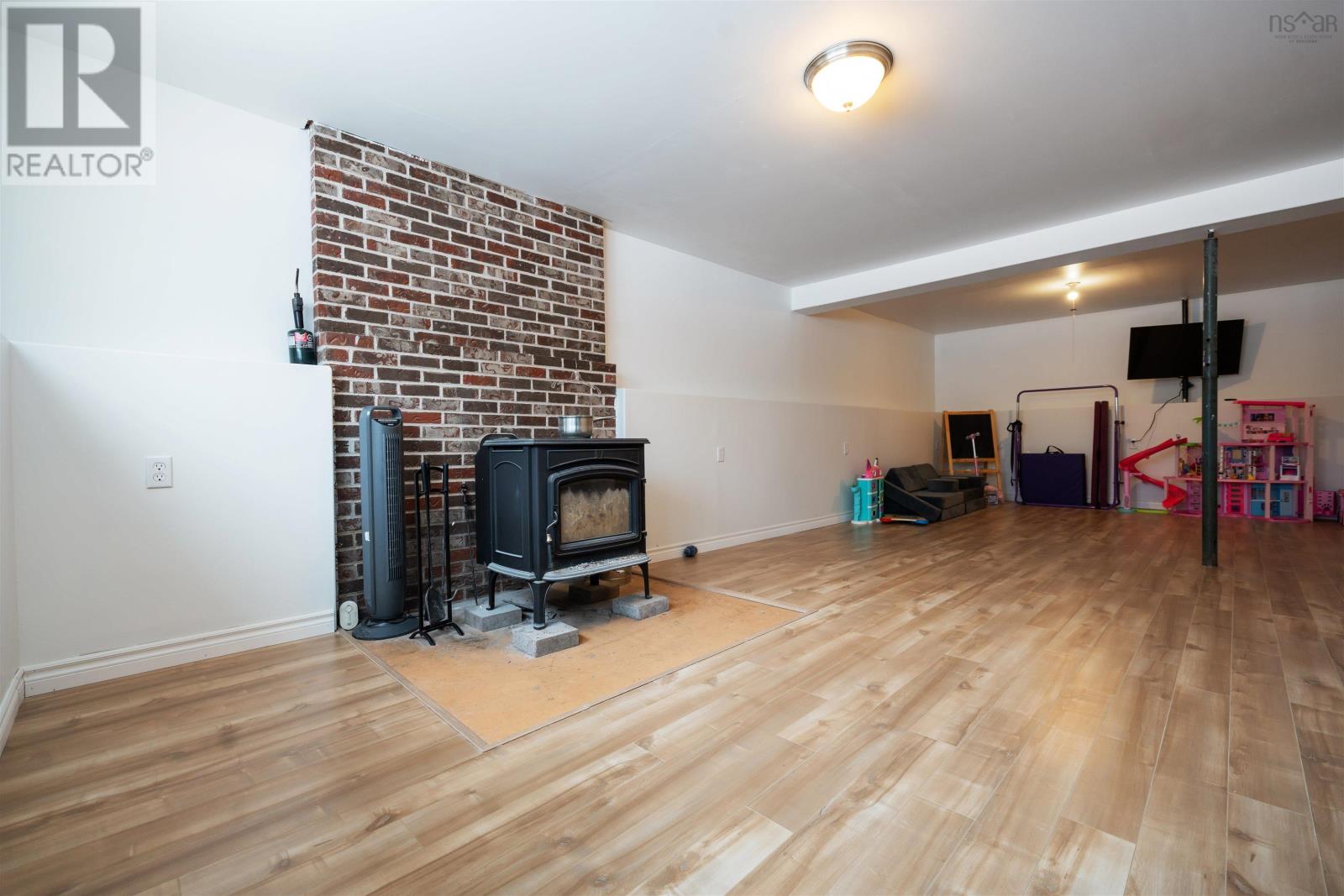 Property 28 of 43 of 6540 Highway 4