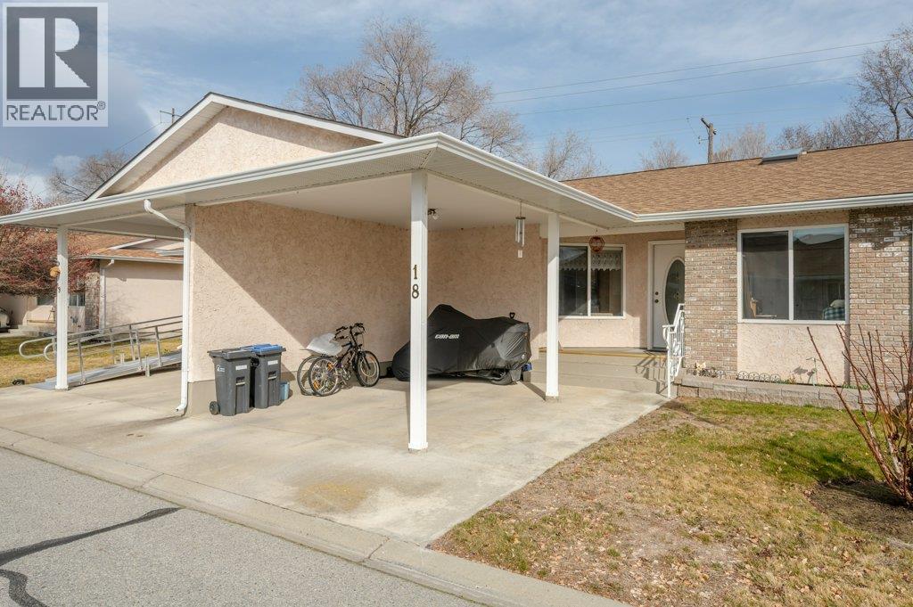 115 REDWING Place Unit# 18, Oliver