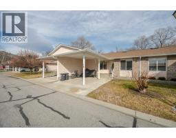 18 115 REDWING Place, Oliver