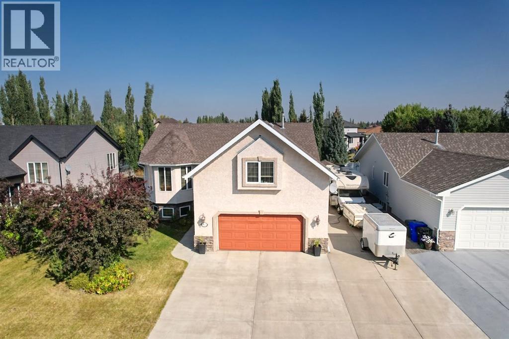 6002 60 Street - Photo 2 of 43, Olds, Alberta