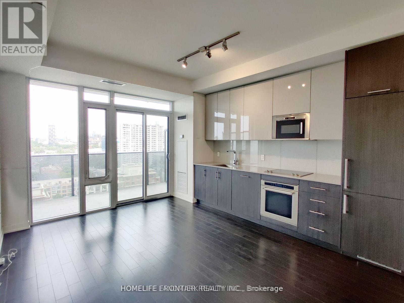 330 Richmond Street West 2708