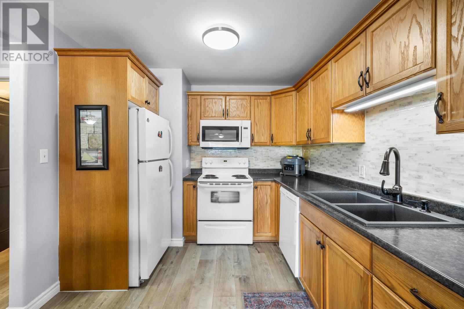 5 2 Elena Court - Photo 5 of 43, Charlottetown, Prince Edward Island