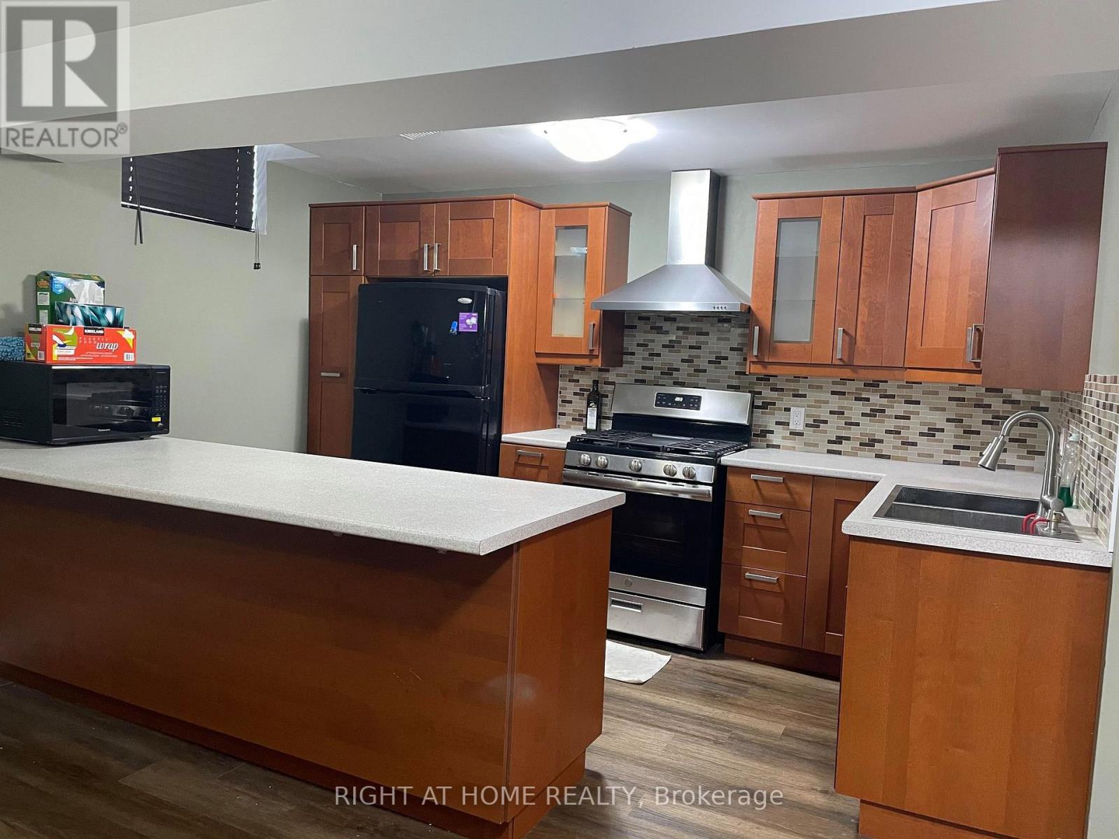 2031 OXFORD AVENUE - Photo 4 of 7, Oakville (RO River Oaks), Ontario