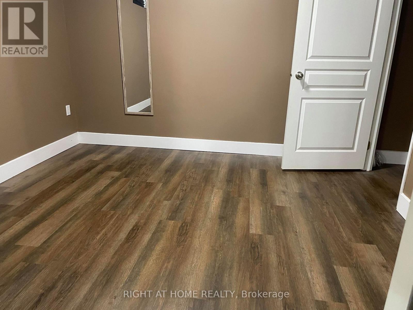 2031 OXFORD AVENUE - Photo 5 of 7, Oakville (RO River Oaks), Ontario