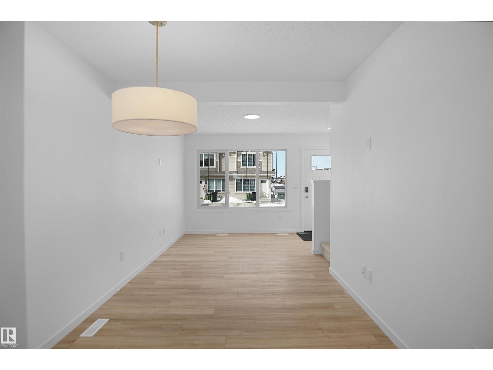 
          40 531 MERLIN LANDING LD NW
            <br/>
            <span>Edmonton</span>
            , 
            <span>AB</span>
             <span>T5Y4B7</span>
         - Photo 24