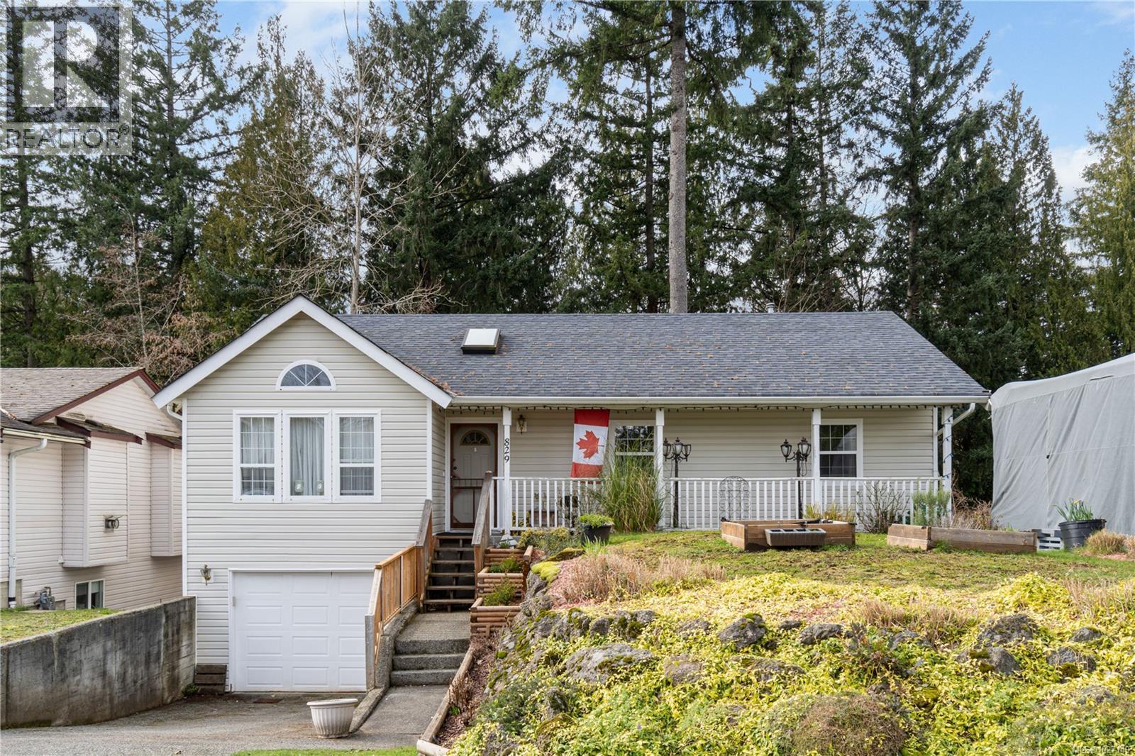 829 Brookfield Dr - Photo 2 of 45, Nanaimo, British Columbia