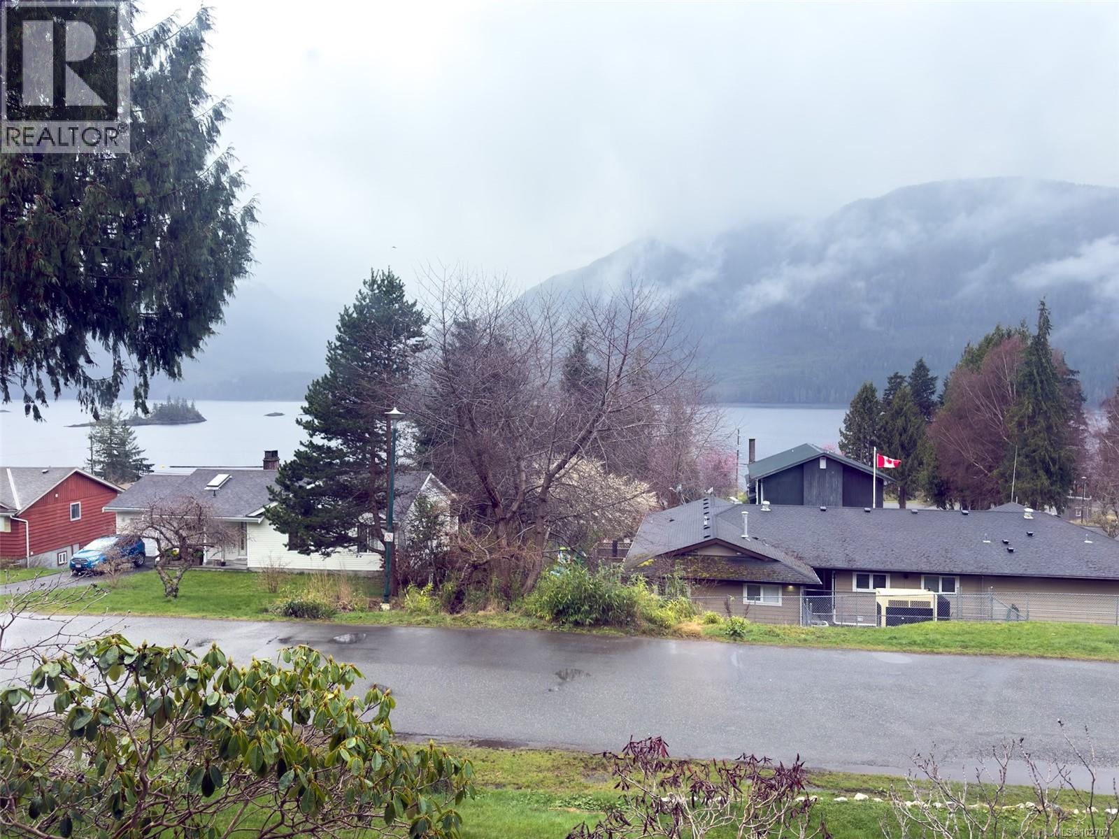 #403 1083 MAQUINNA AVE - 10