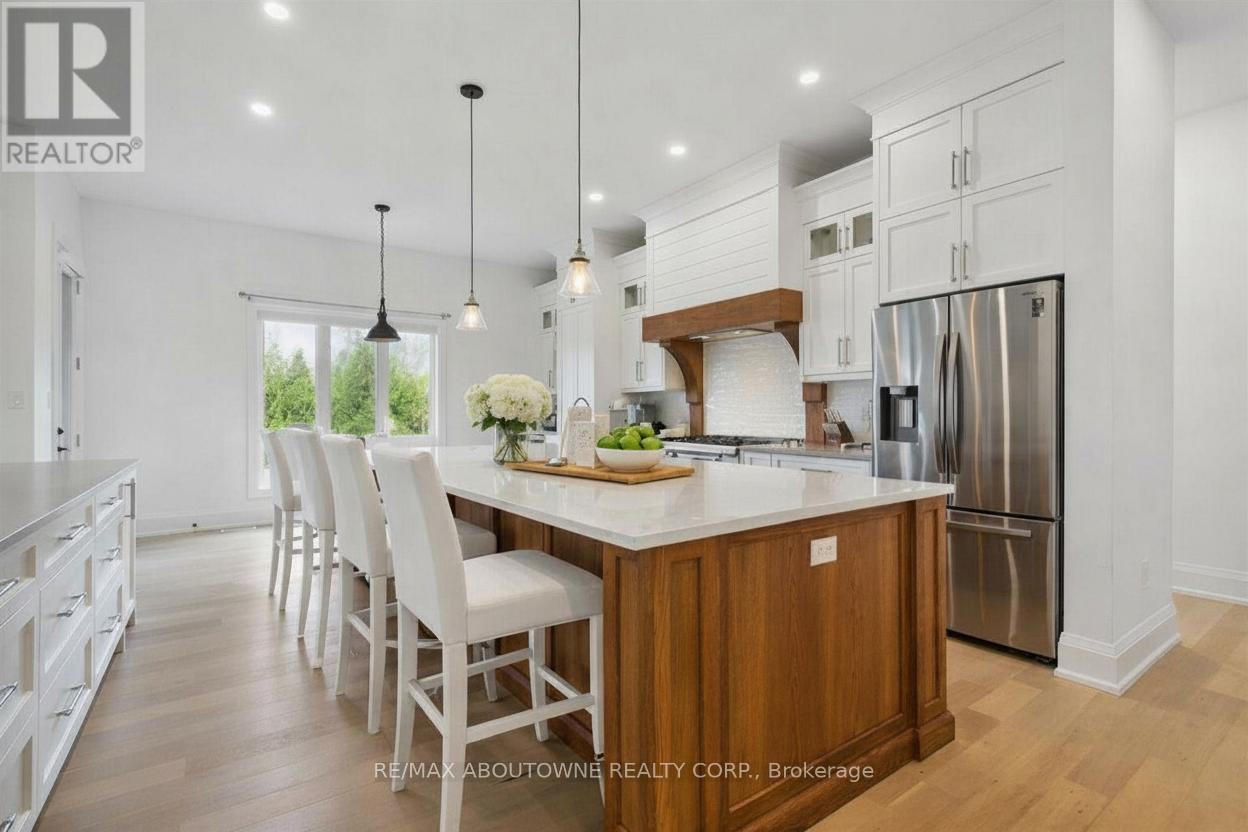 9042 SIDEROAD 10 - Photo 4 of 8, Erin, Ontario