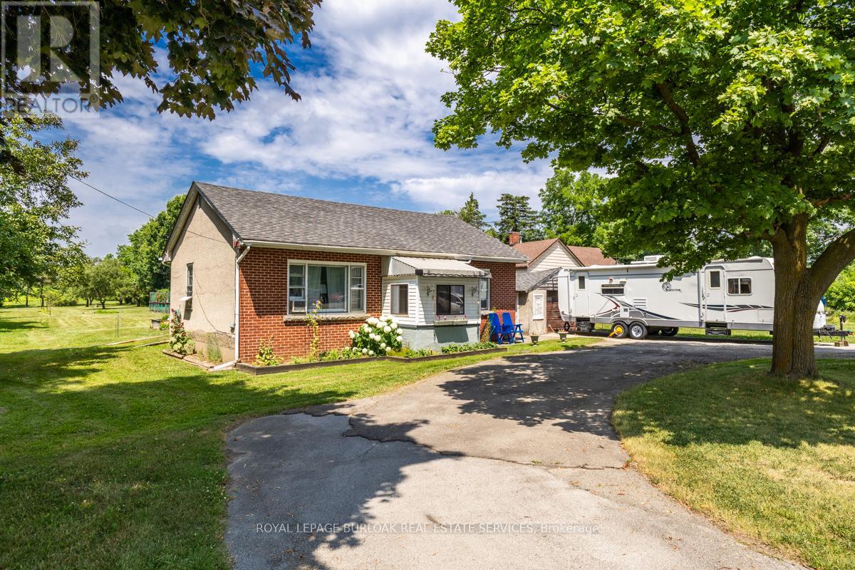 2718 UPPER JAMES STREET - 2