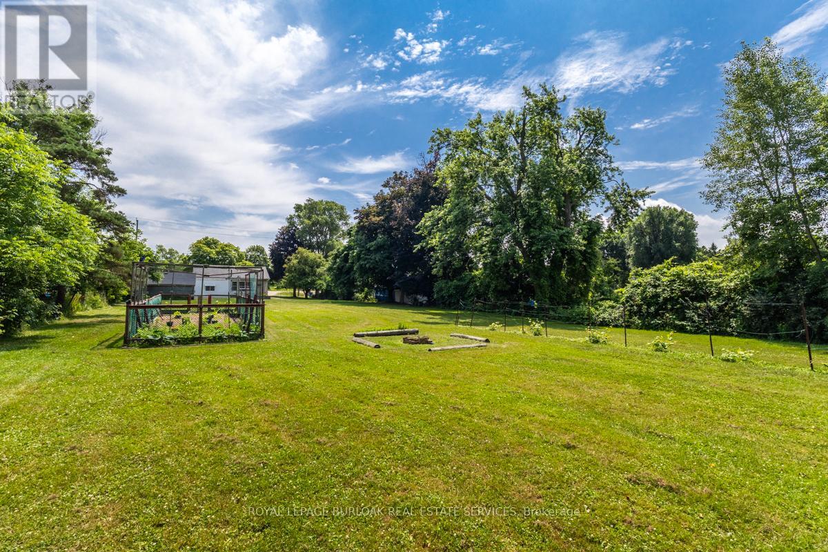2718 UPPER JAMES STREET - 24