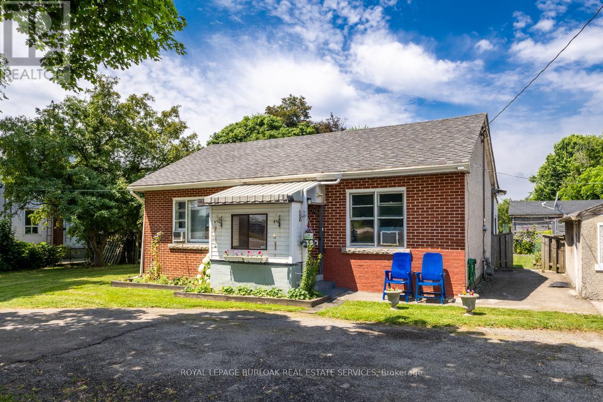 2718 UPPER JAMES STREET - 3