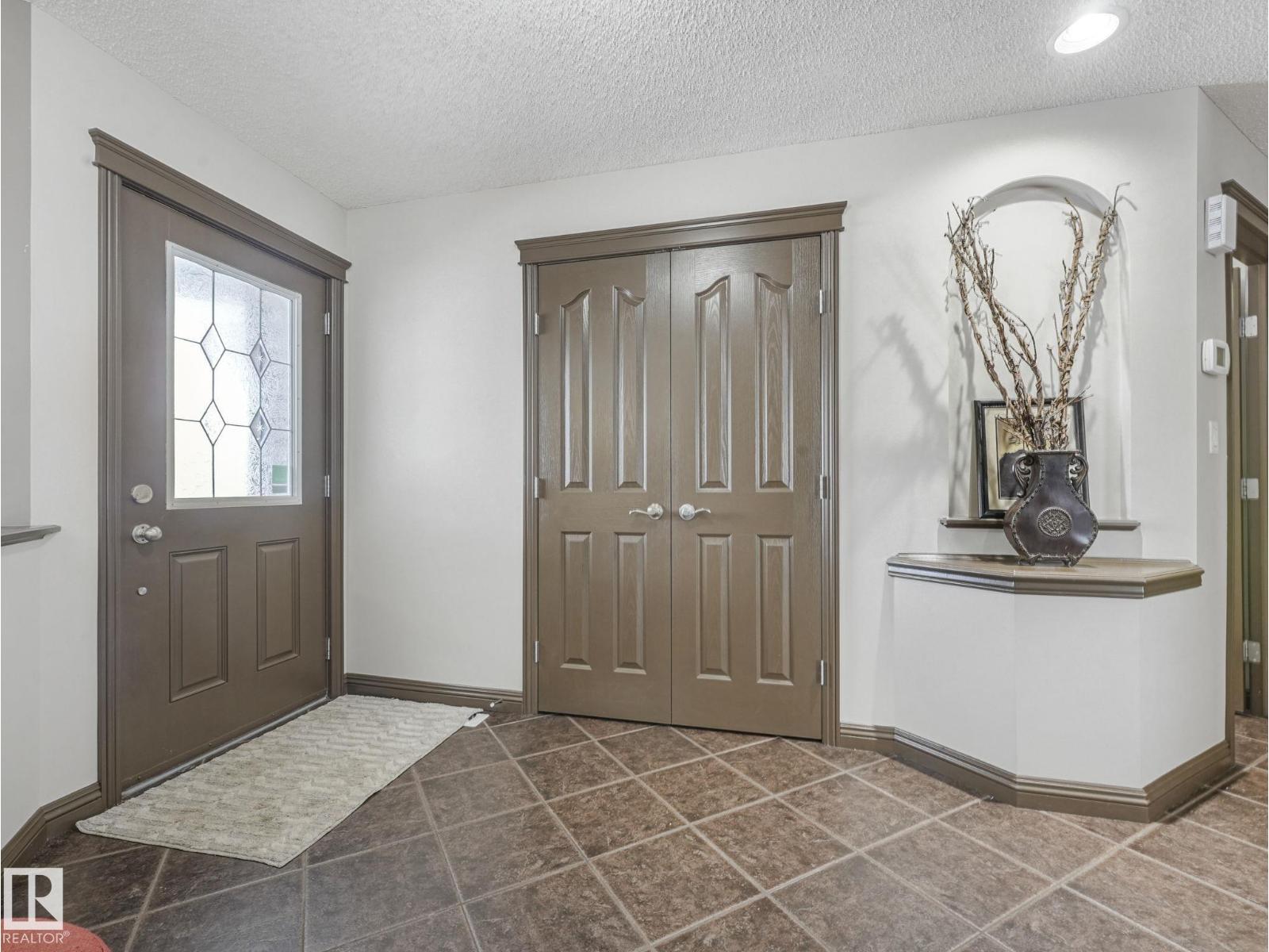 960 SUMMERSIDE LINK SW - Photo 4 of 50, Edmonton, Alberta