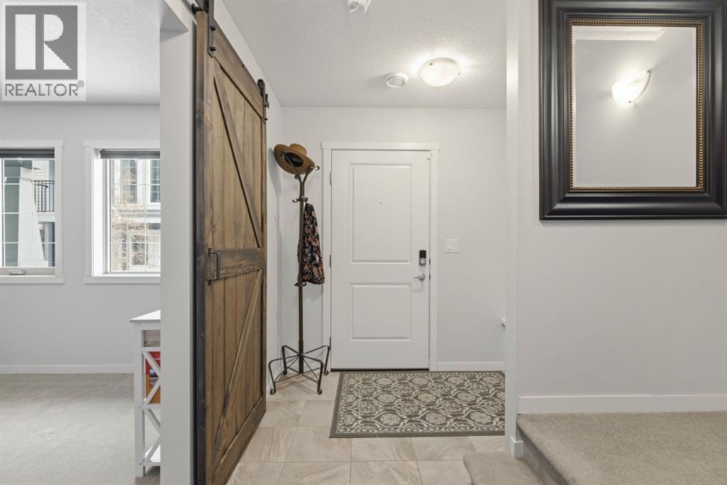 144 Legacy Point SE - Photo 4 of 38, Calgary, Alberta