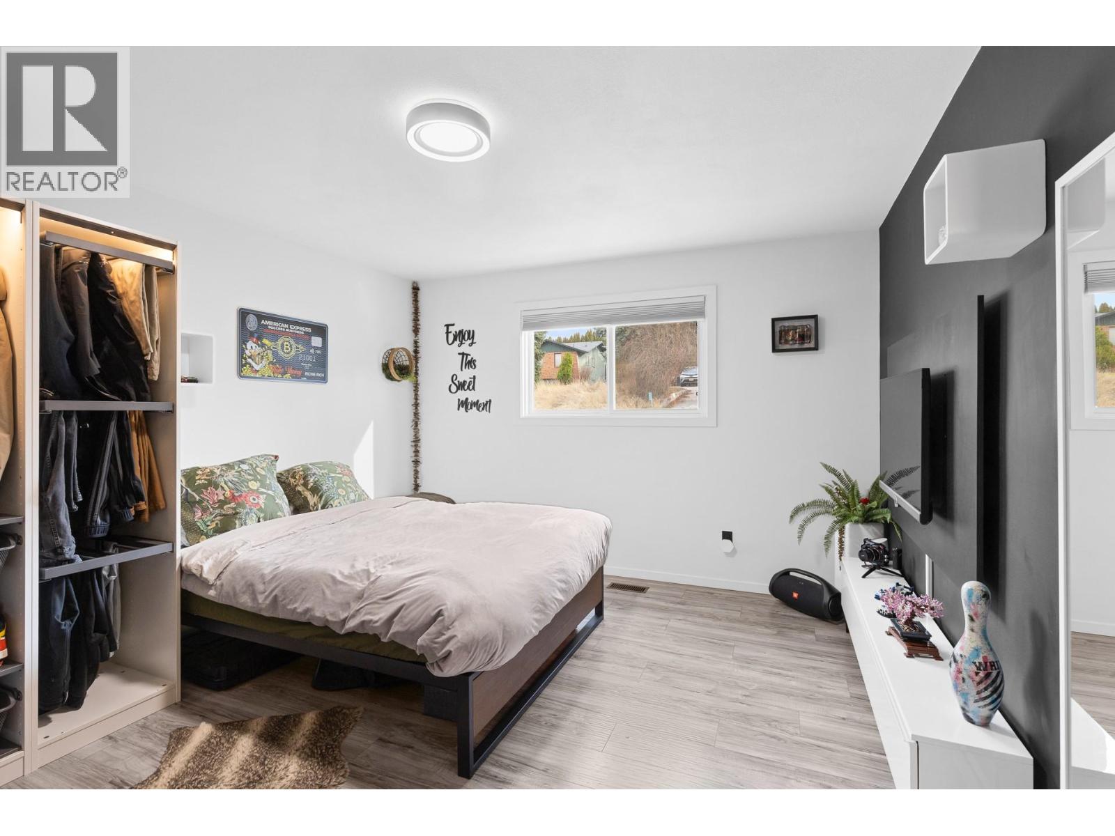 2426 Collingwood Road, West Kelowna