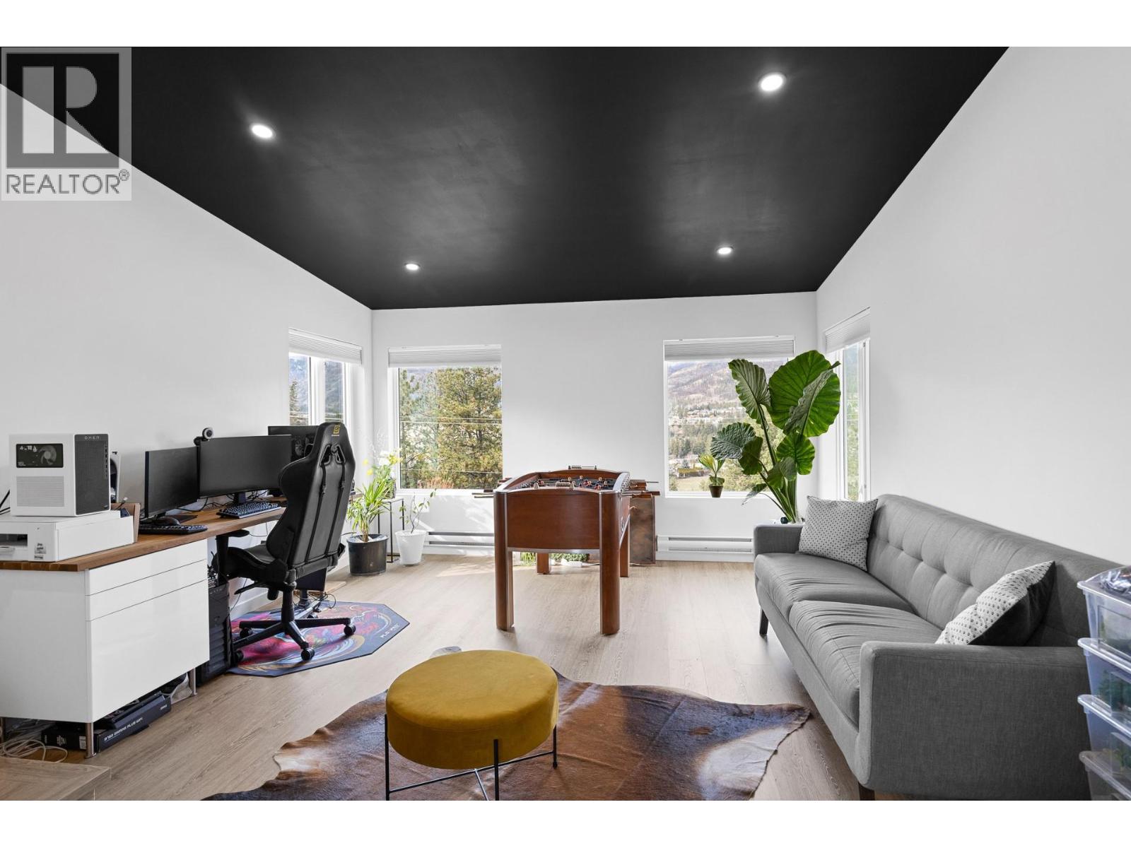 2426 Collingwood Road, West Kelowna