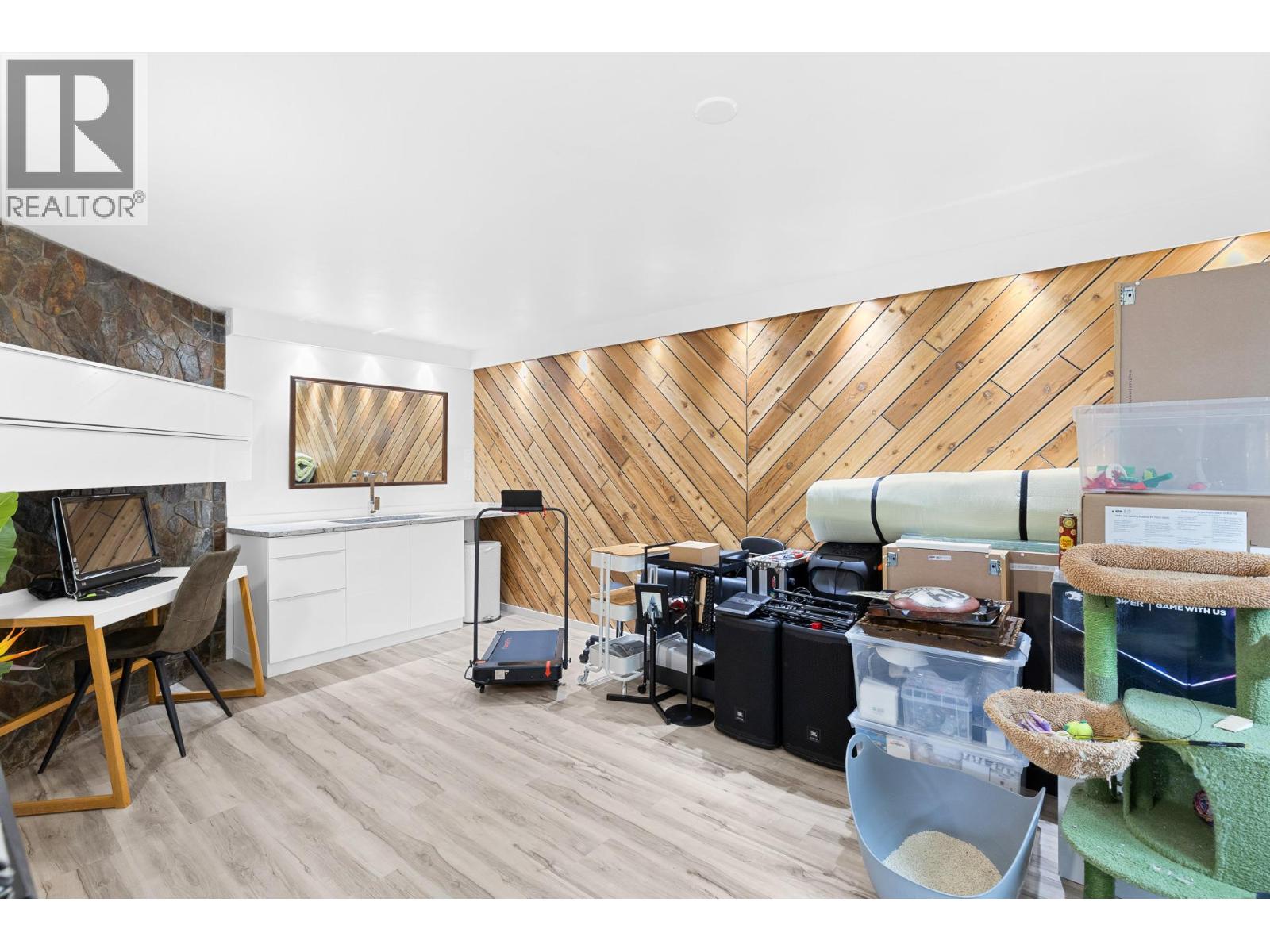 2426 Collingwood Road, West Kelowna