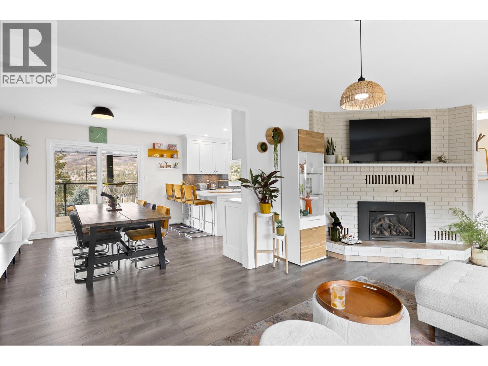 2426 Collingwood Road, West Kelowna