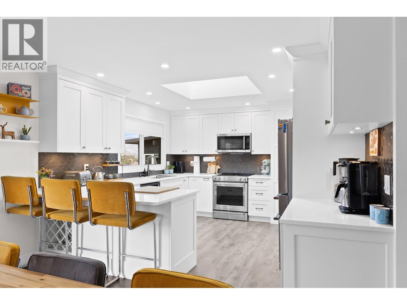 2426 Collingwood Road, West Kelowna