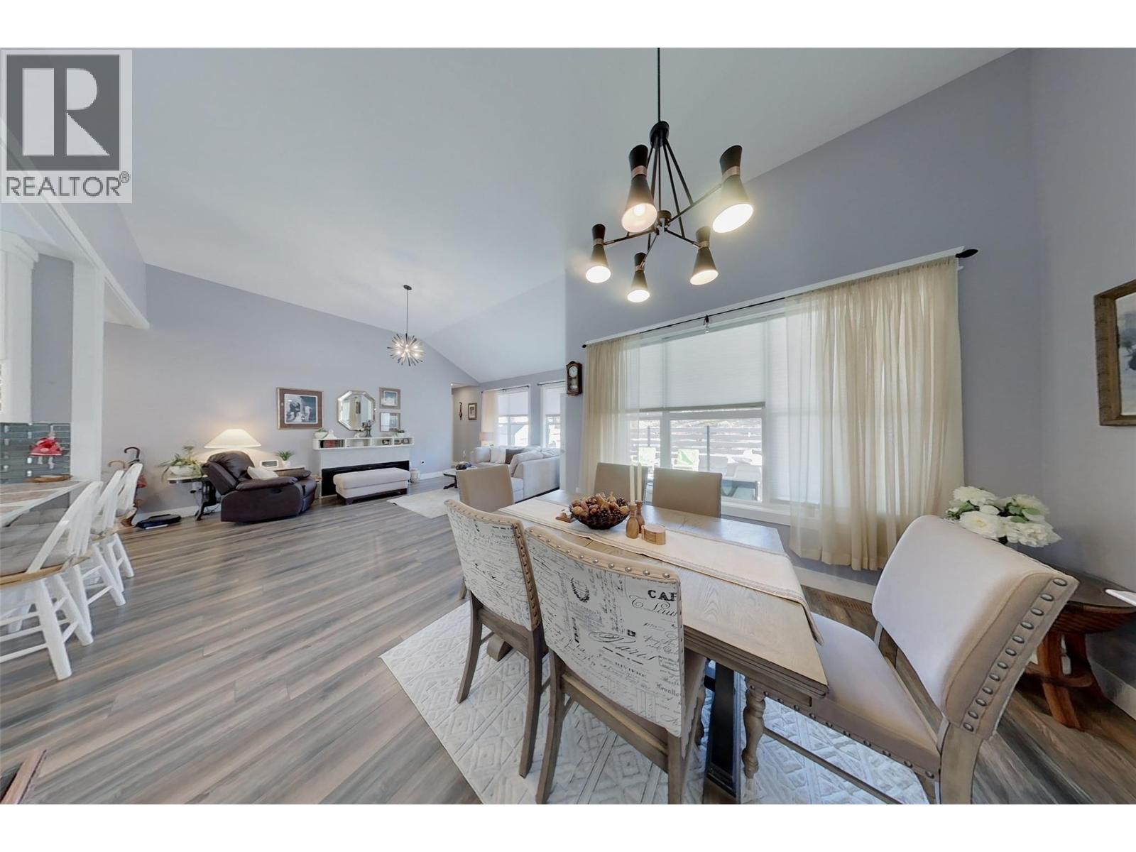 3807 FAIRWINDS Drive, Osoyoos