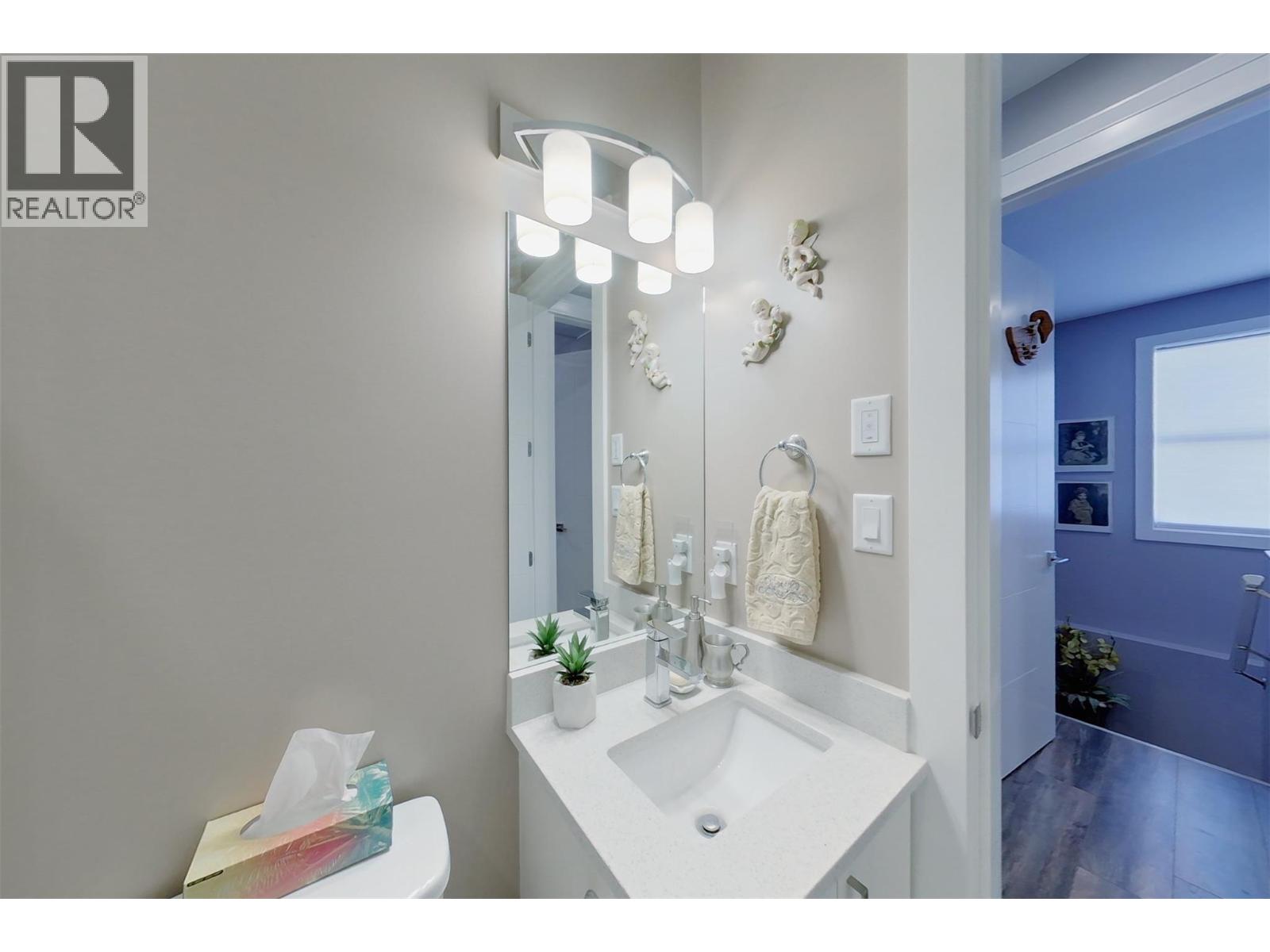 3807 FAIRWINDS Drive, Osoyoos