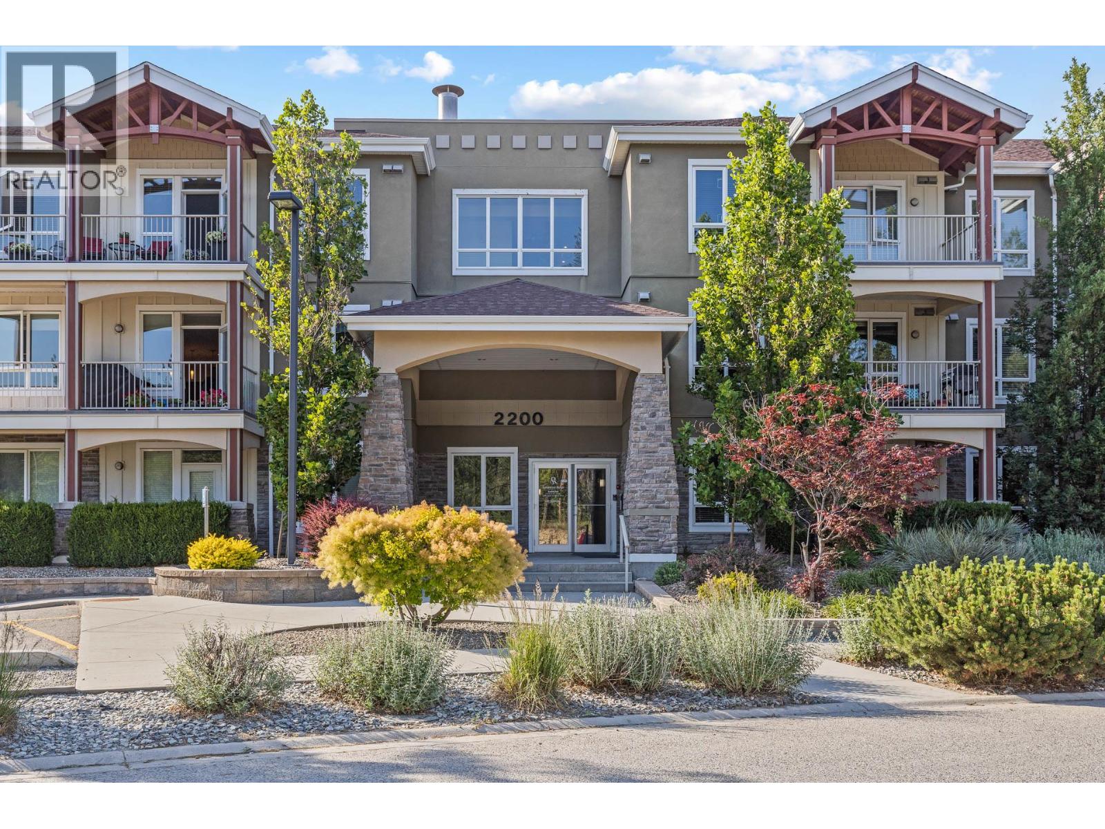 #2207-2200 Upper Sundance Drive, West Kelowna