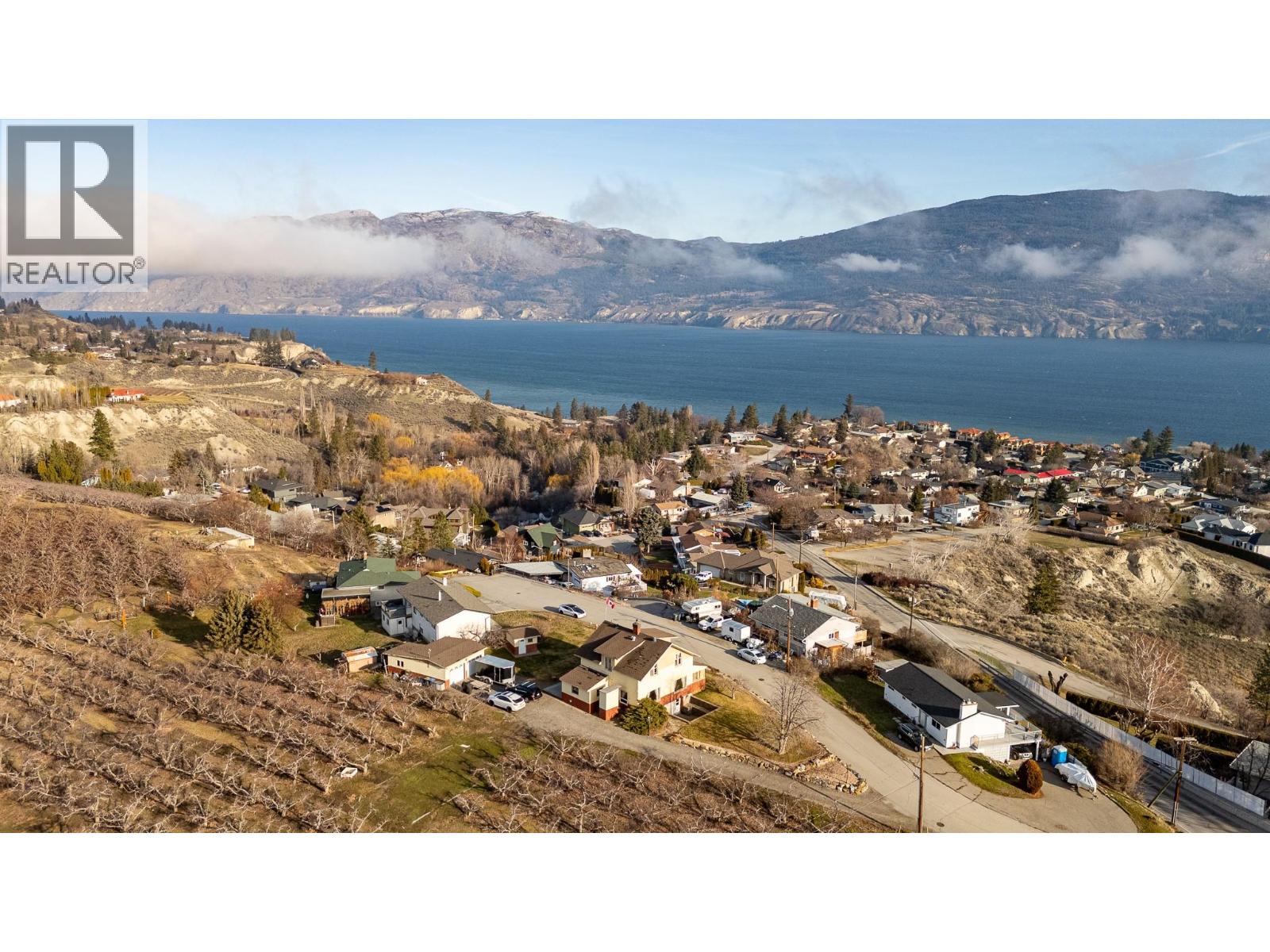 13606 Cooke Avenue, Summerland