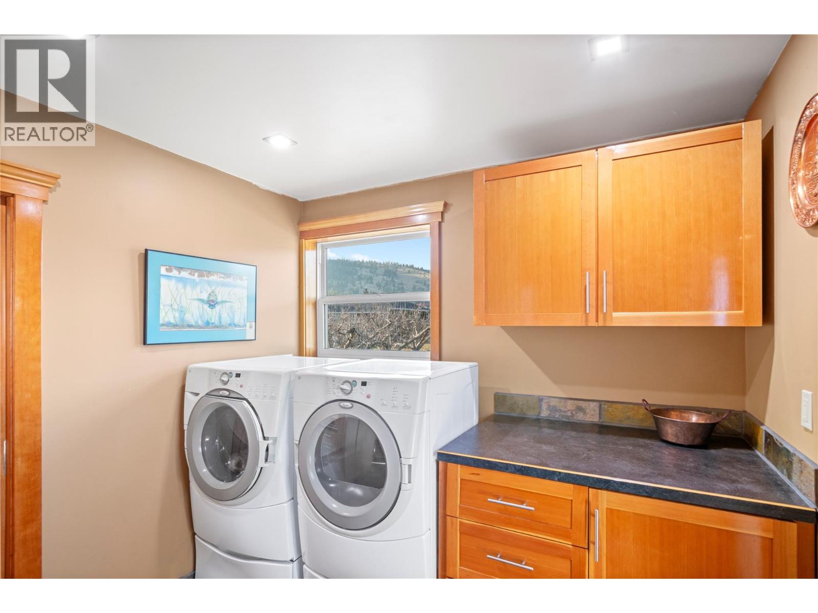 13606 Cooke Avenue, Summerland