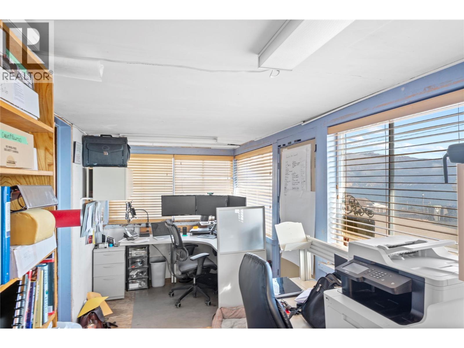 13606 Cooke Avenue, Summerland