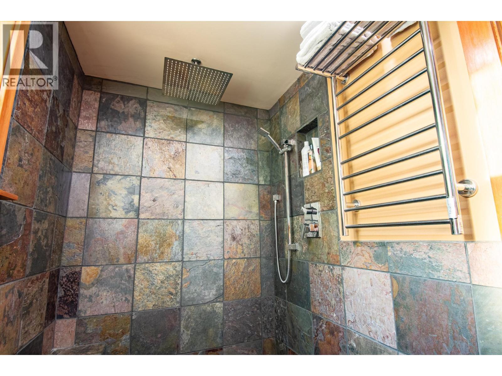 13606 Cooke Avenue, Summerland