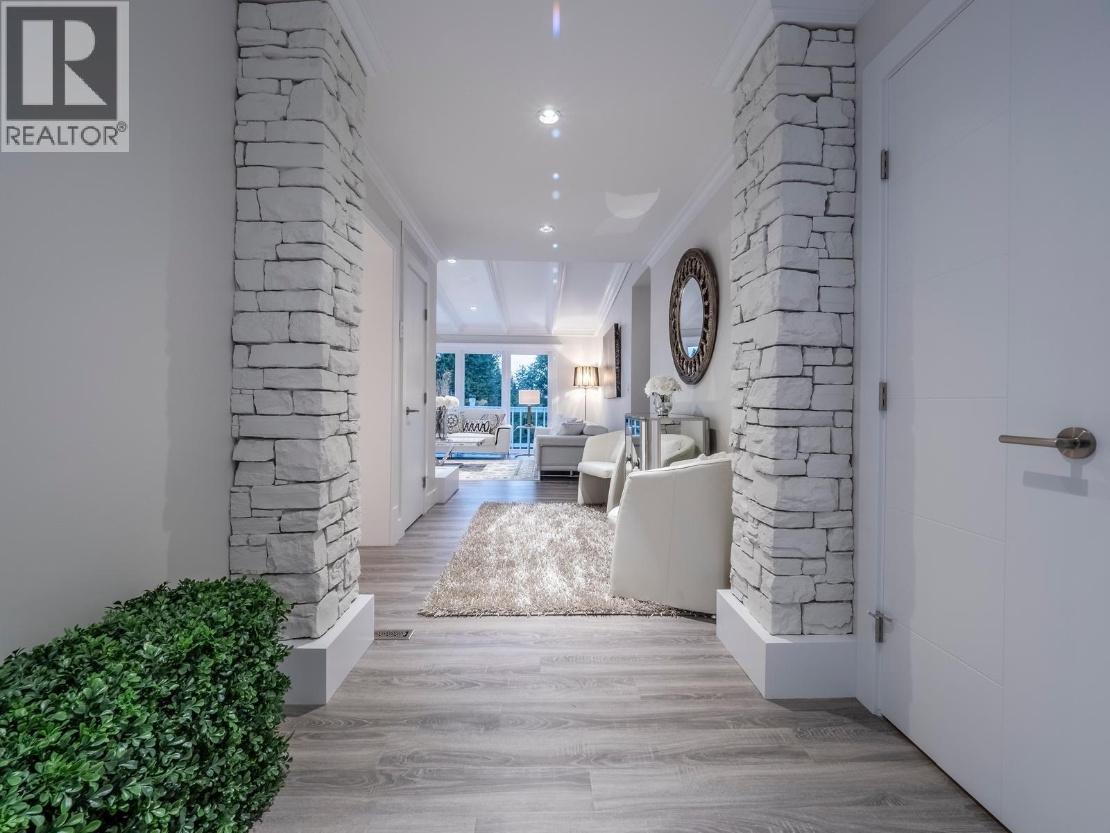 638 KING GEORGES WAY, West Vancouver