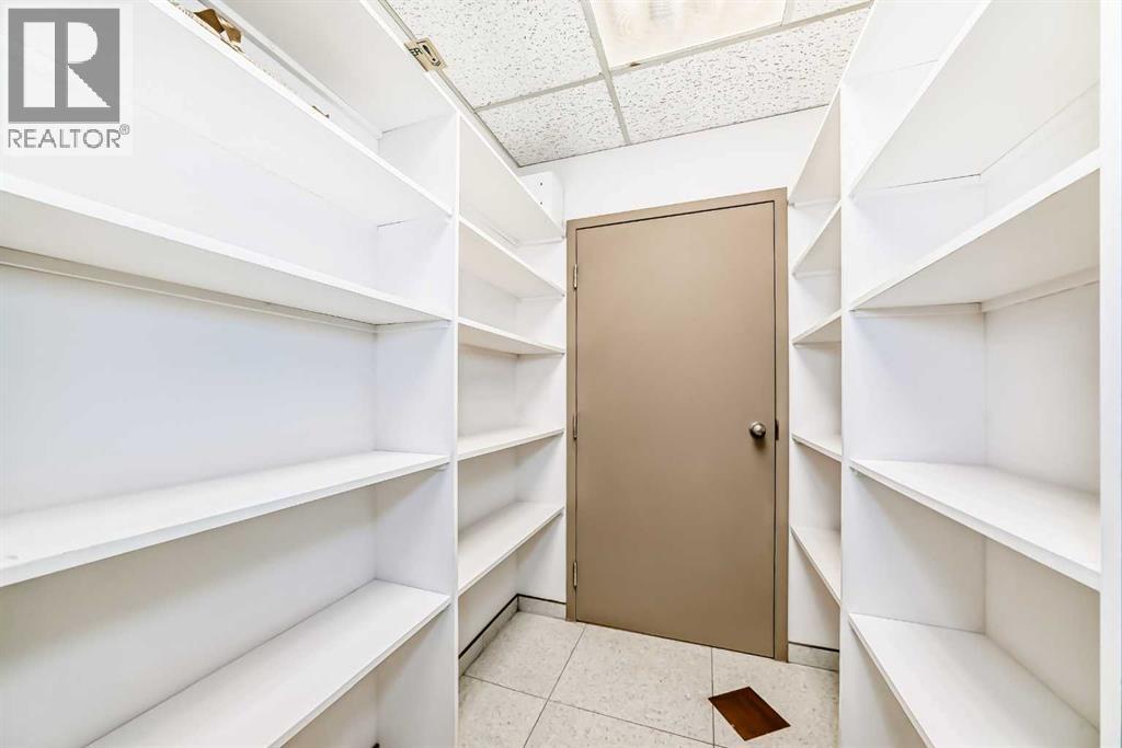 Office for Sale in Lower   Avenue NW Hillhurst Calgary 