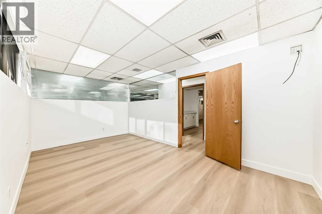 Office for Sale in Lower   Avenue NW Hillhurst Calgary 
