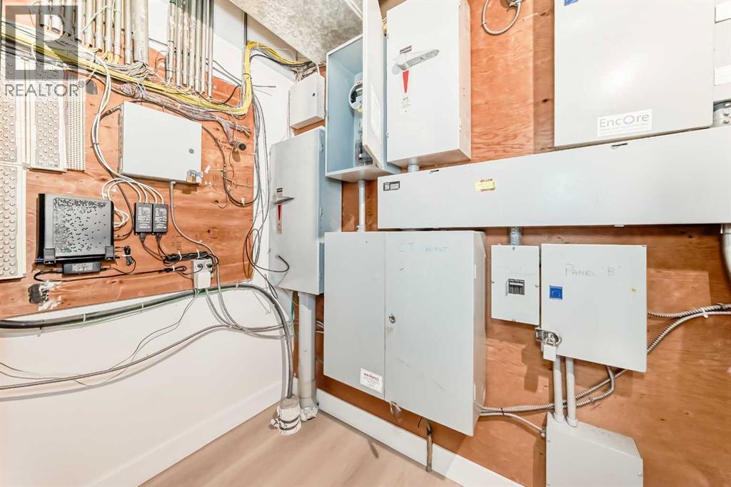 Office for Sale in Lower   Avenue NW Hillhurst Calgary 