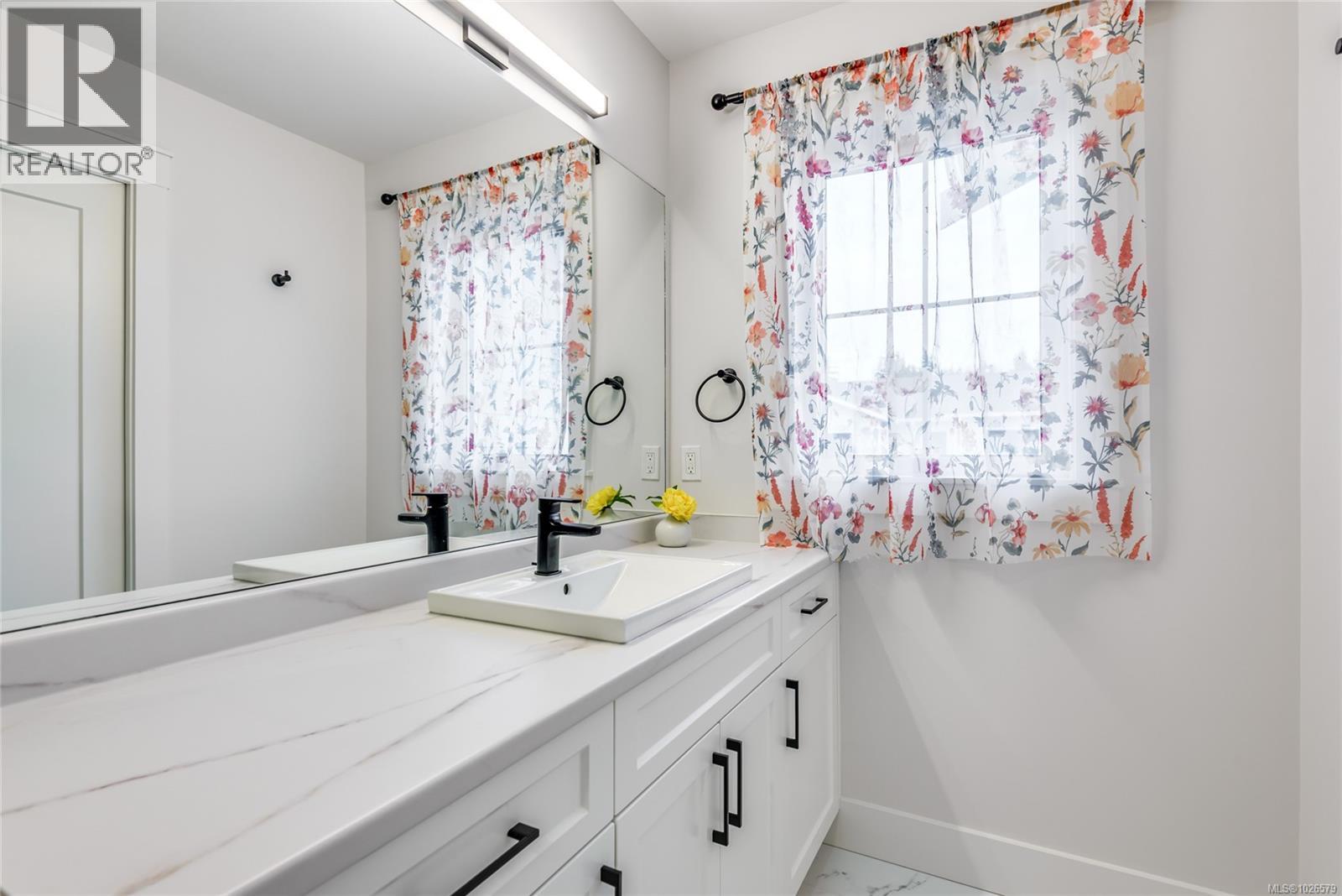 36 1090 Evergreen Rd, Campbell River