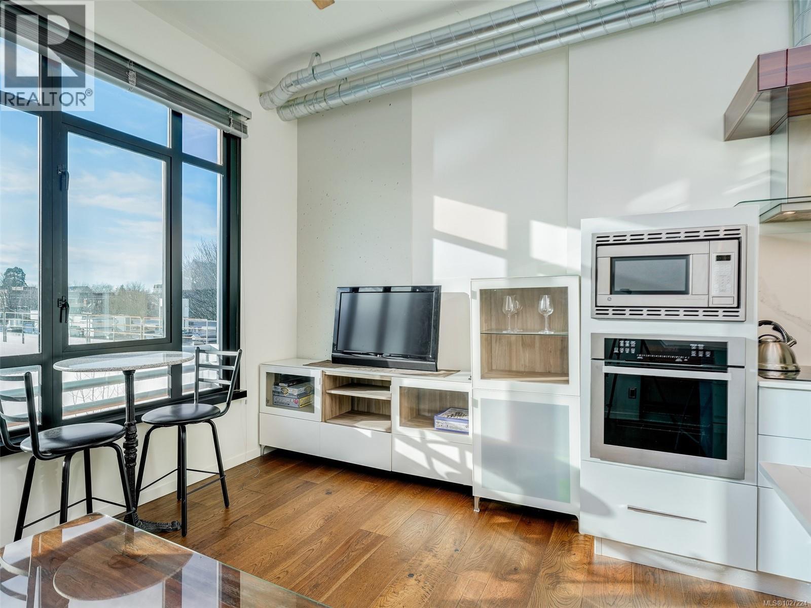 530 1029 View St - Photo 2 of 25, Victoria, British Columbia