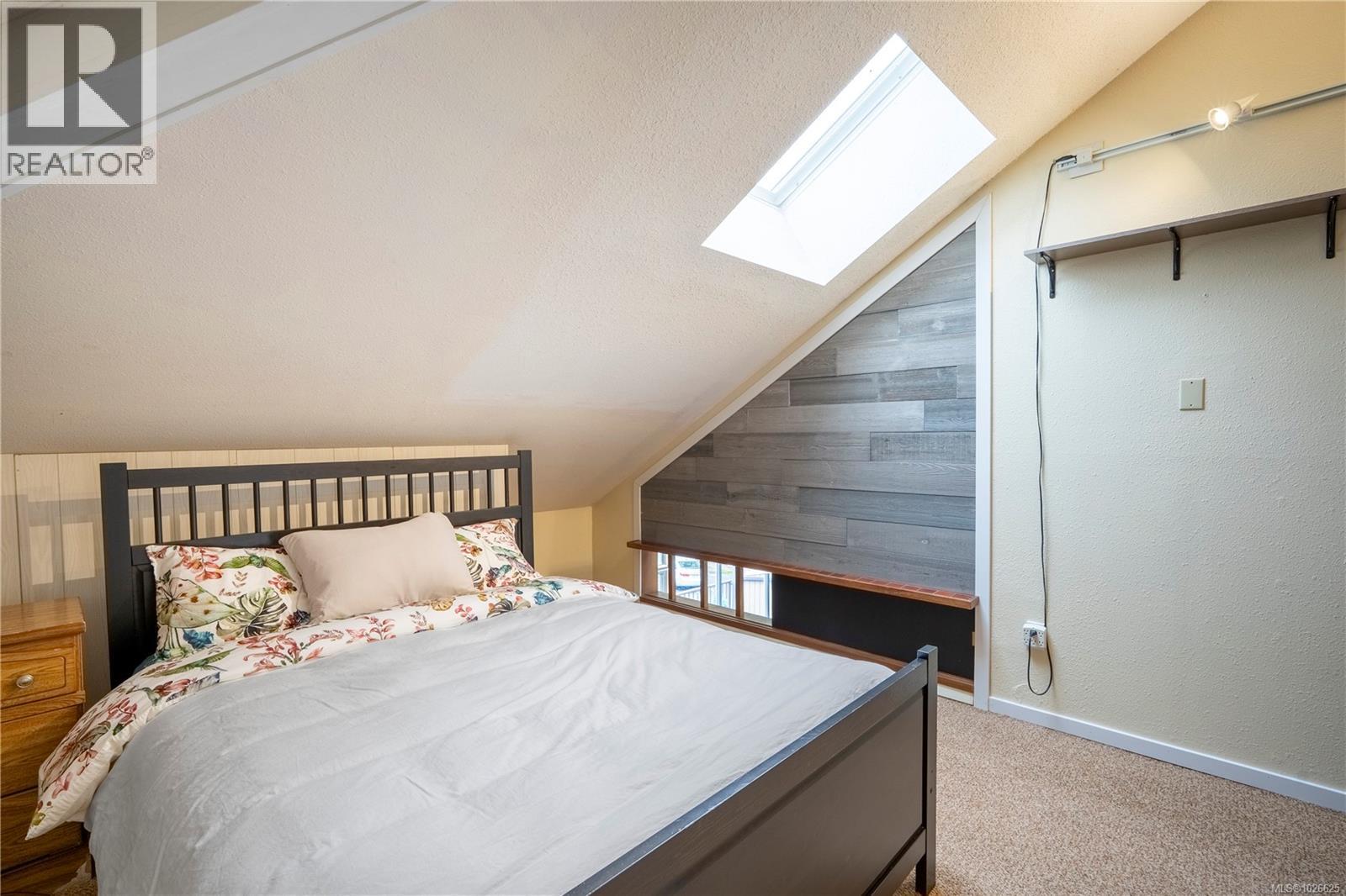 493D 4678 Elk Lake Drive, Saanich