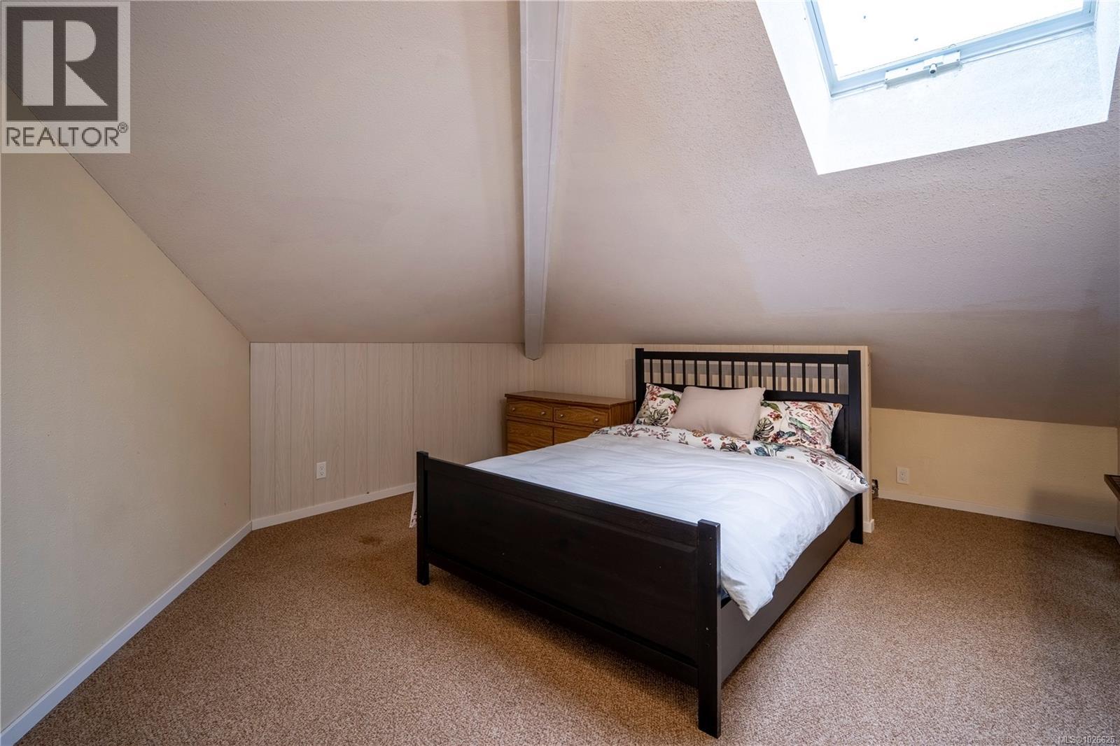 493D 4678 Elk Lake Drive, Saanich