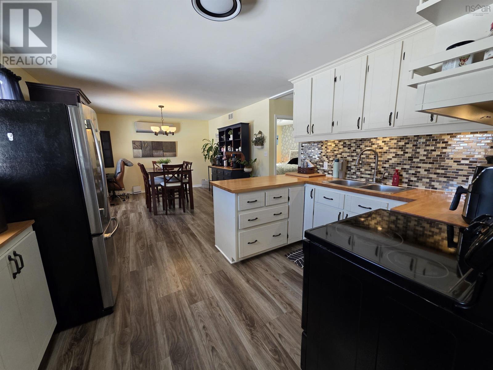 Property 31 of 35 of 5231 Grand Mira North Road