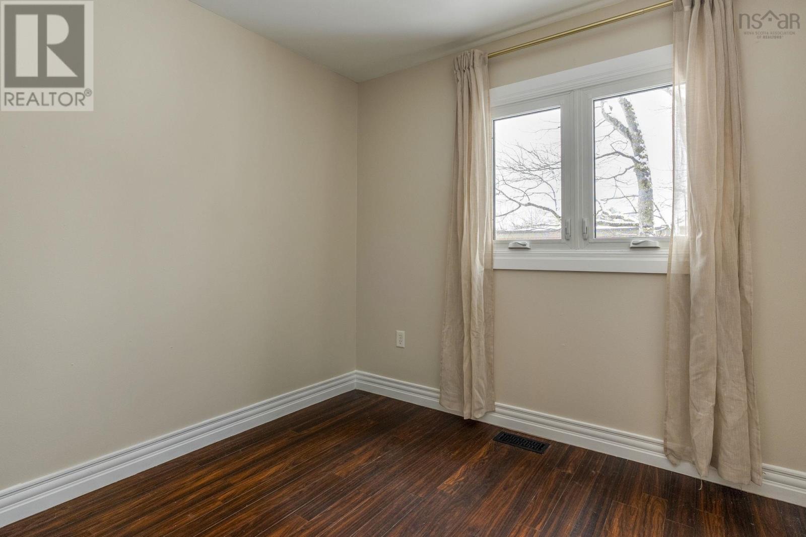 Property 25 of 38 of 77 Forestside Crescent