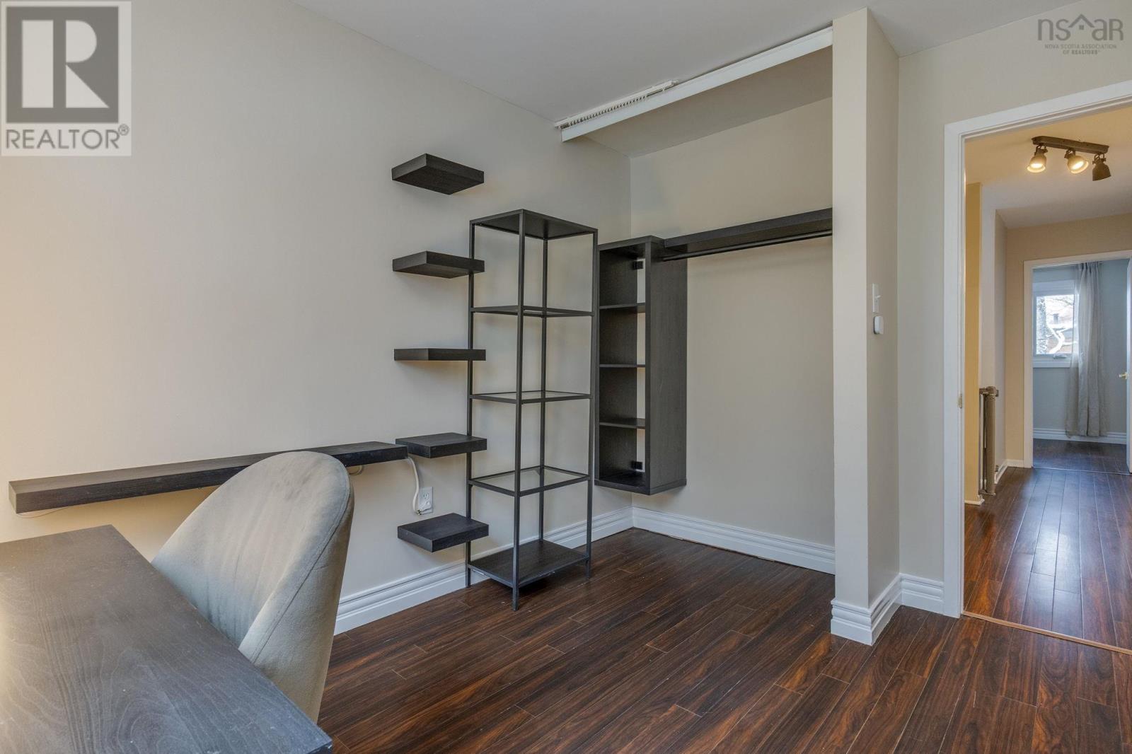 Property 28 of 38 of 77 Forestside Crescent