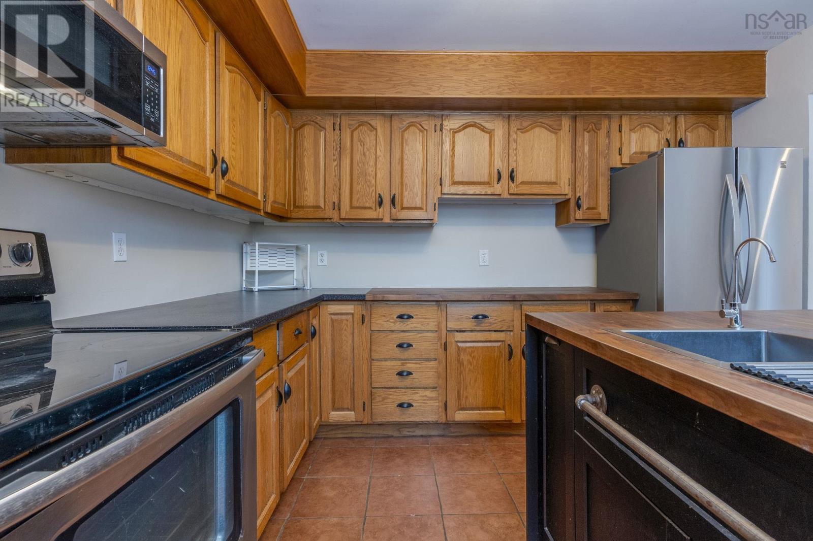 Property 14 of 38 of 77 Forestside Crescent