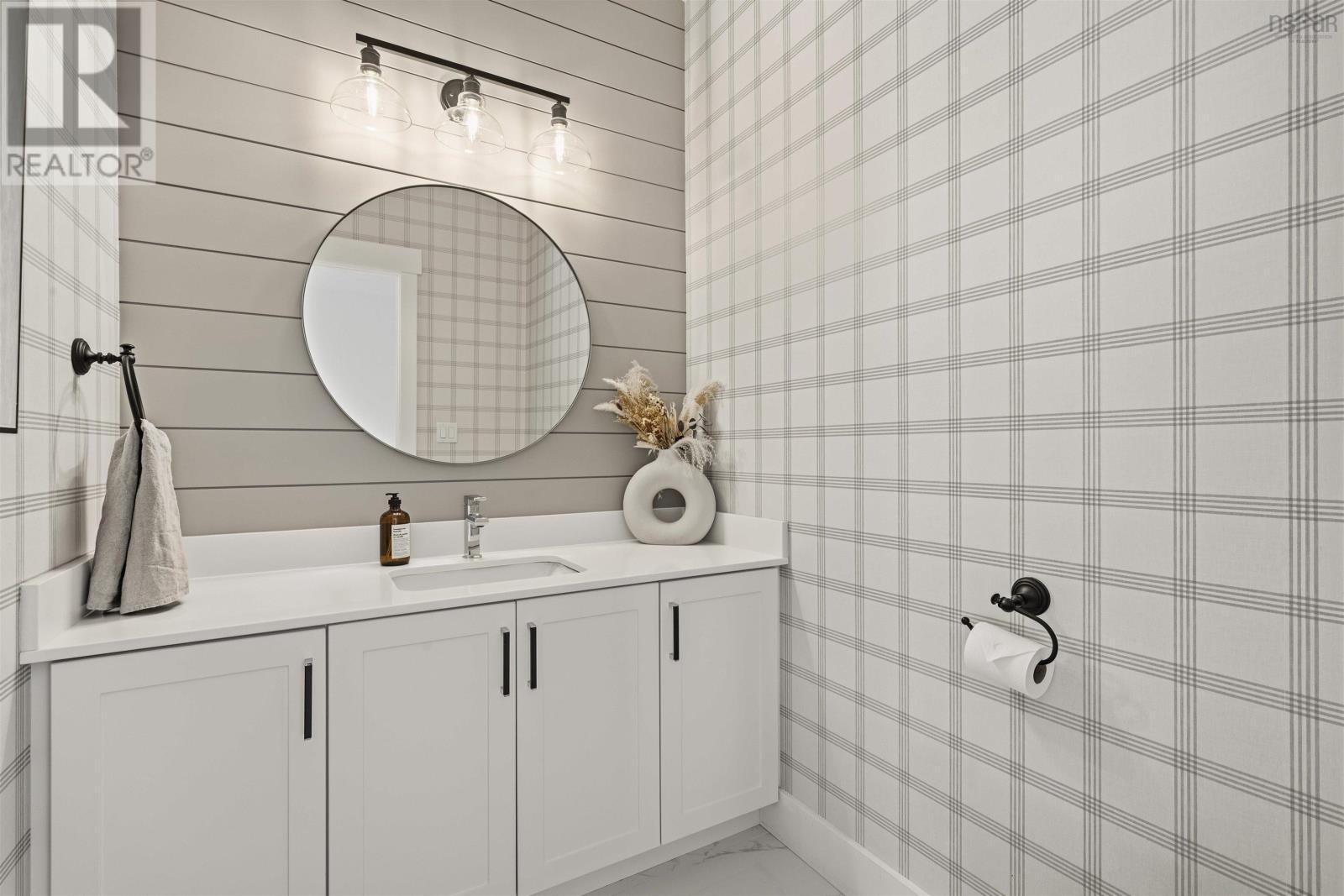 Property 20 of 50 of 77 Samaa Court