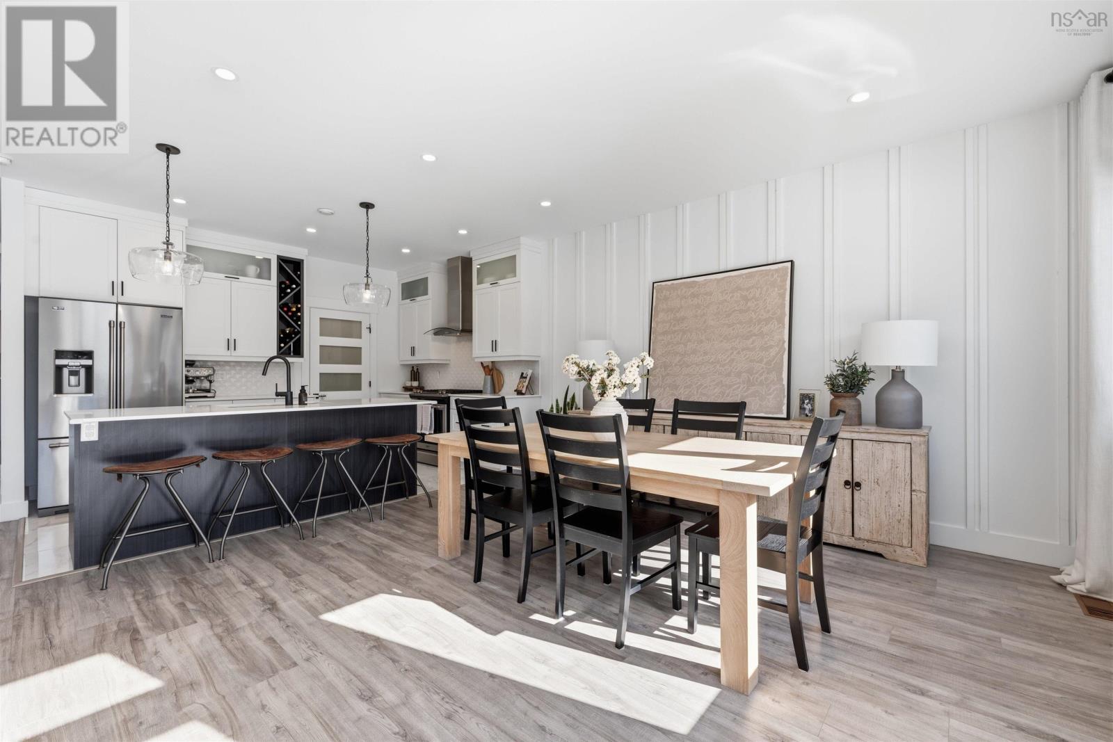 Property 13 of 50 of 77 Samaa Court