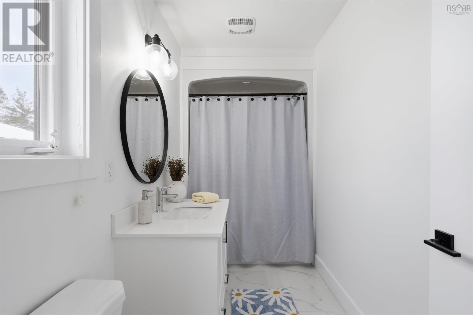 Property 36 of 50 of 77 Samaa Court