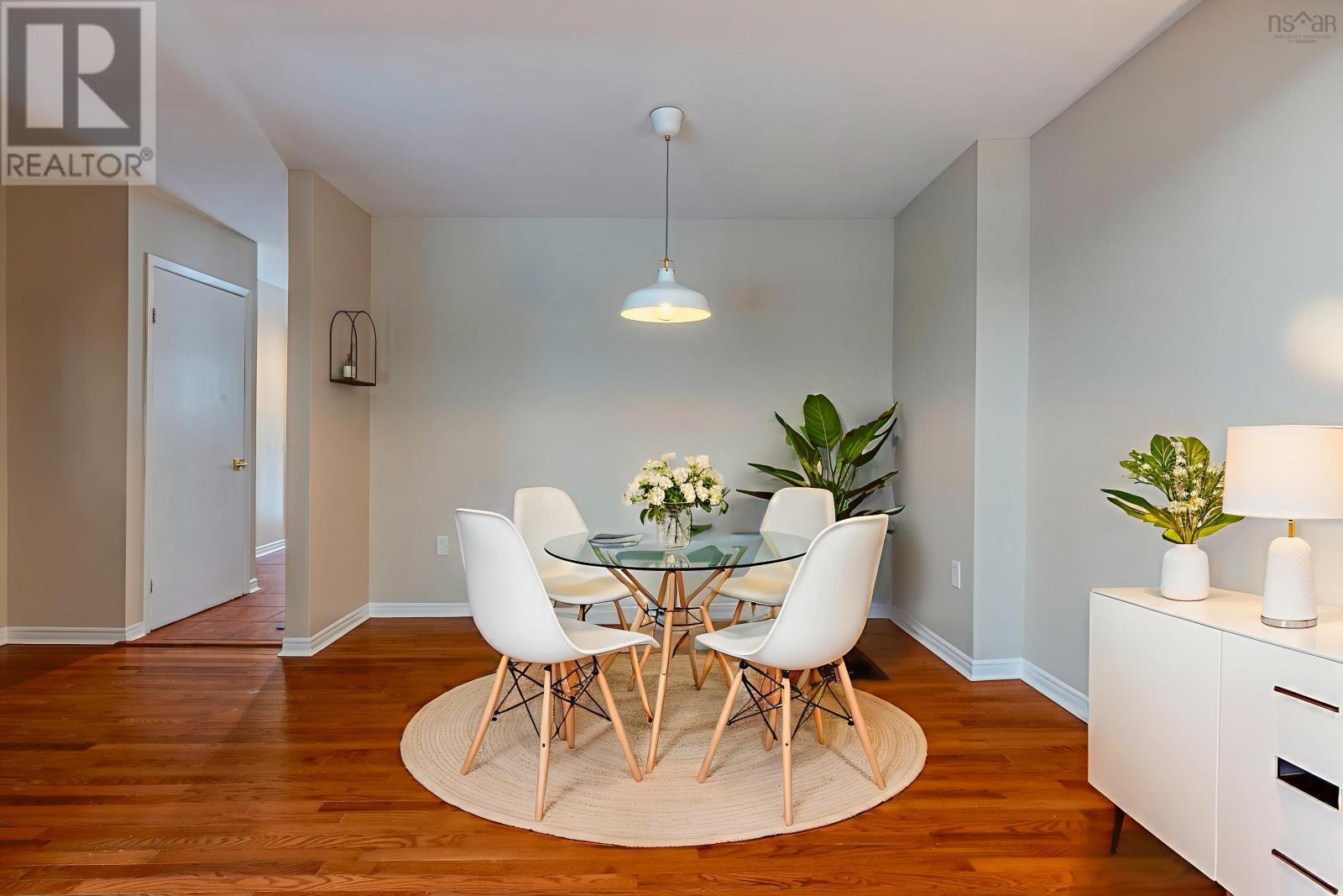 Property 7 of 38 of 77 Forestside Crescent