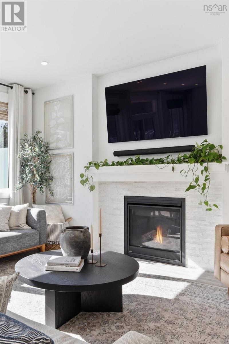 Property 16 of 50 of 77 Samaa Court