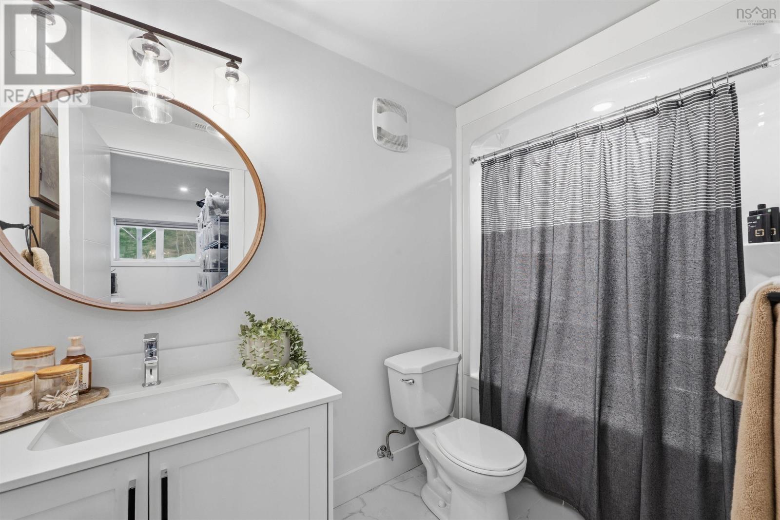 Property 42 of 50 of 77 Samaa Court