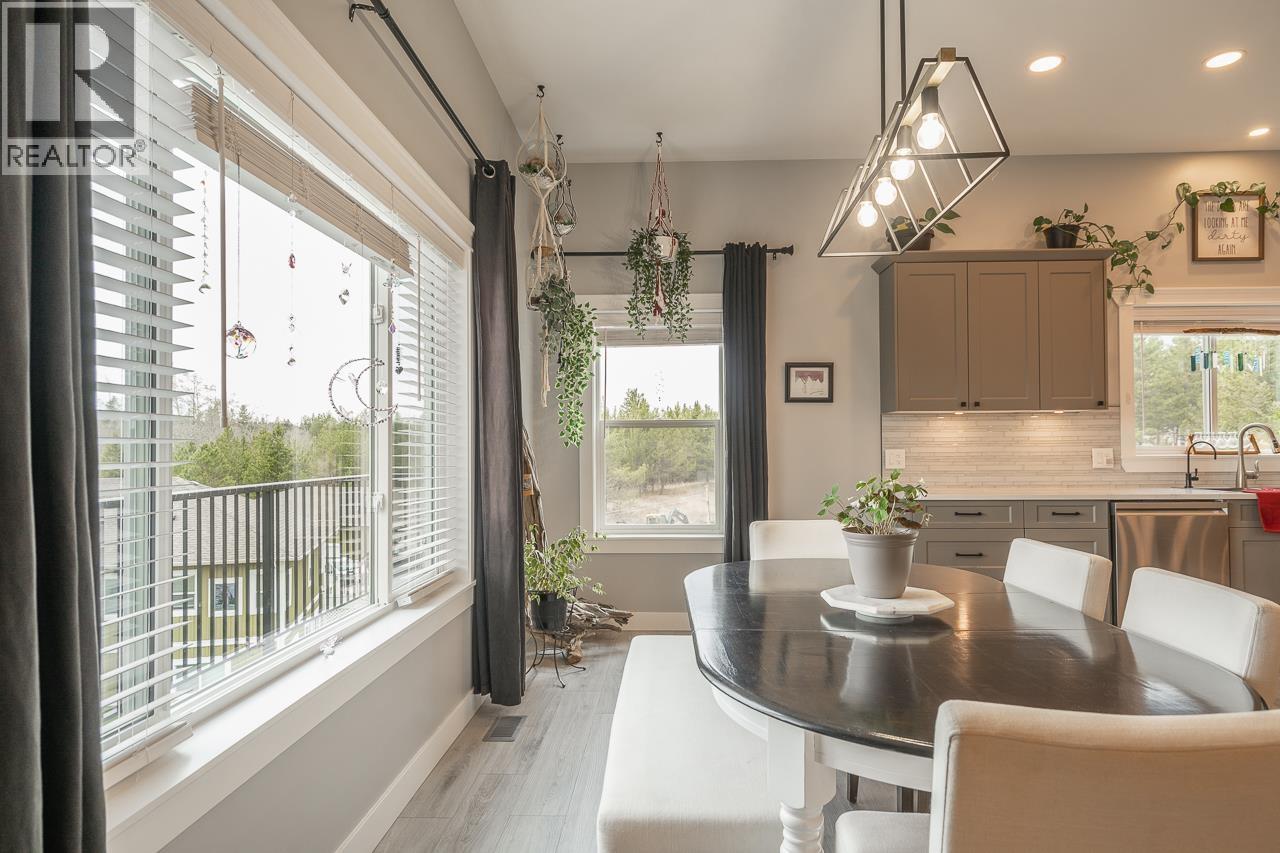 5593 LAKESIDE COURT - 14